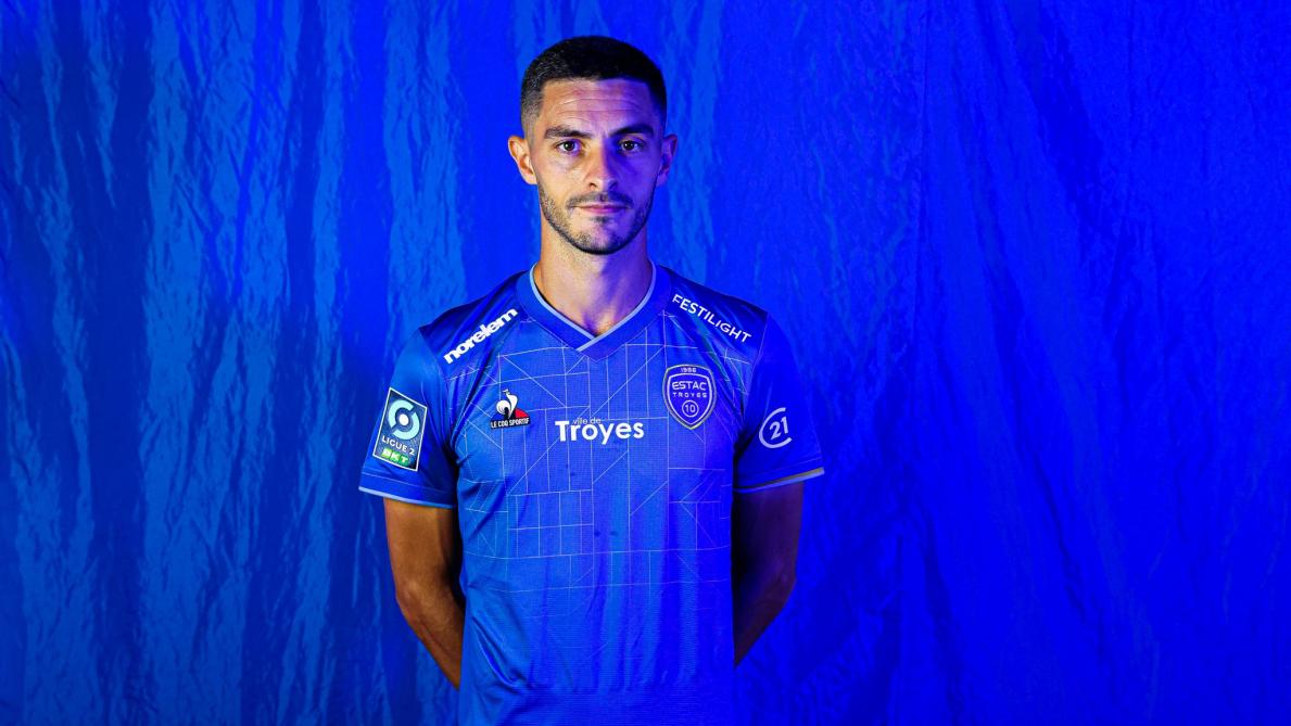 Estac les nouveaux maillots de la saison devoiles